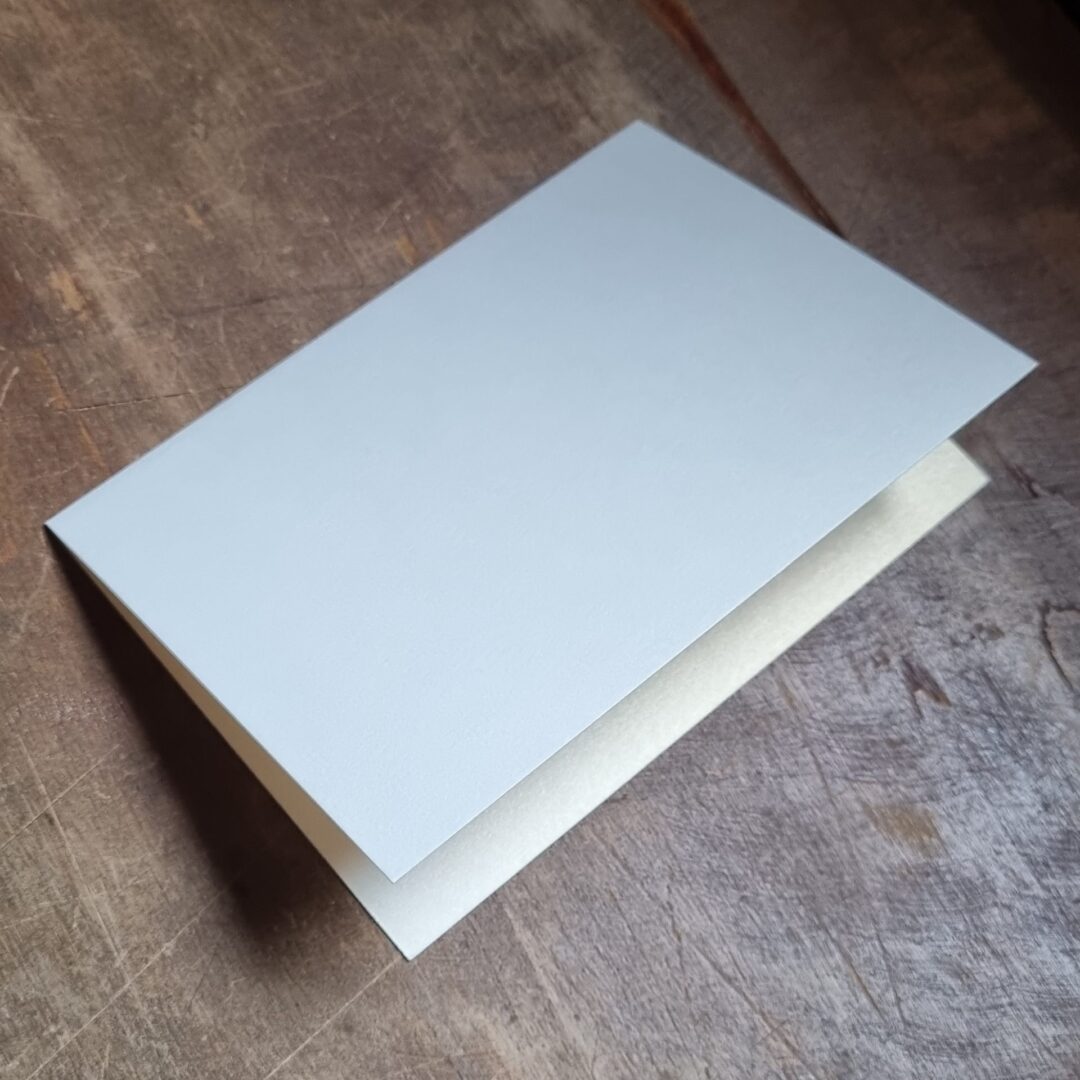 HEYDA Tarjeta plegada A6 240 grs, metal champaña