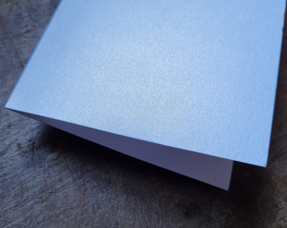HEYDA Tarjeta plegada DL 240 grs, metal perla